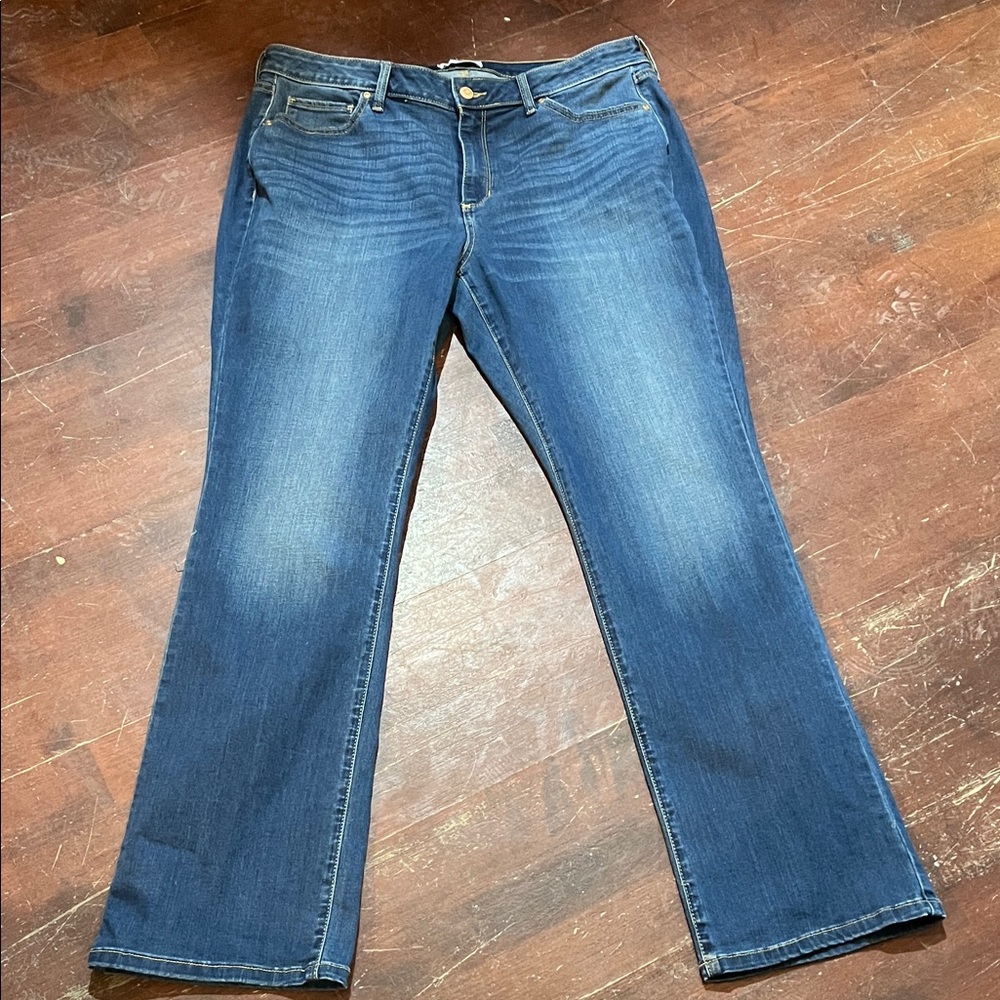 🌻3/$15🌻 Sonoma Women's Curvy Bootcut Jeans in Blue